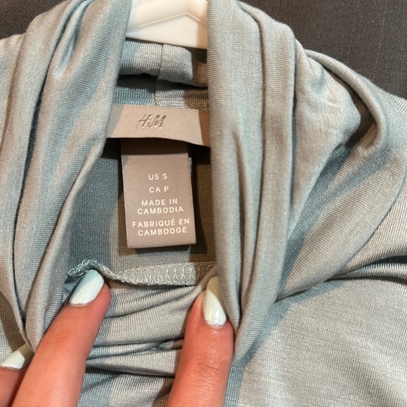 turtle neck - Picture 2 of 2